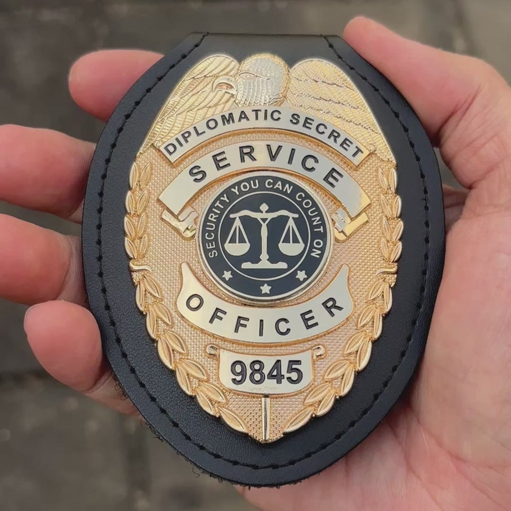 Customizable Badge MA02